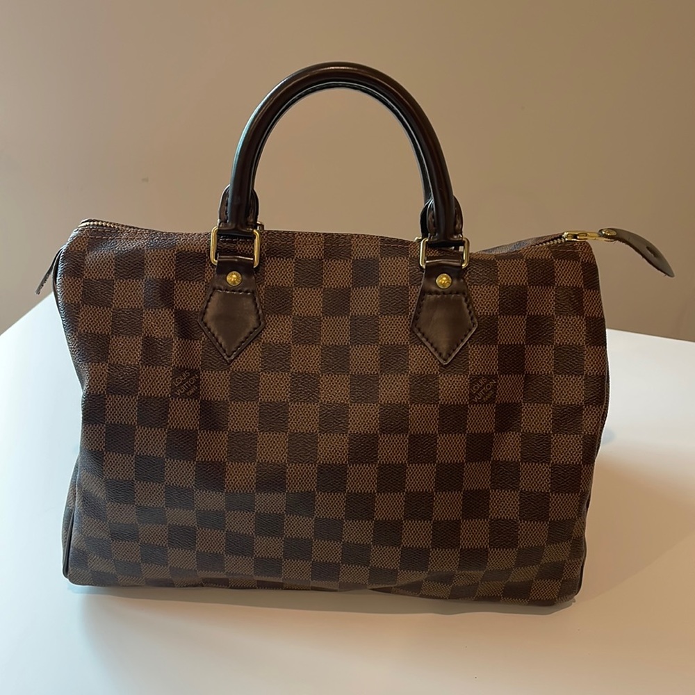 LOUIS VUITTON
Damier Ebene Speedy 30